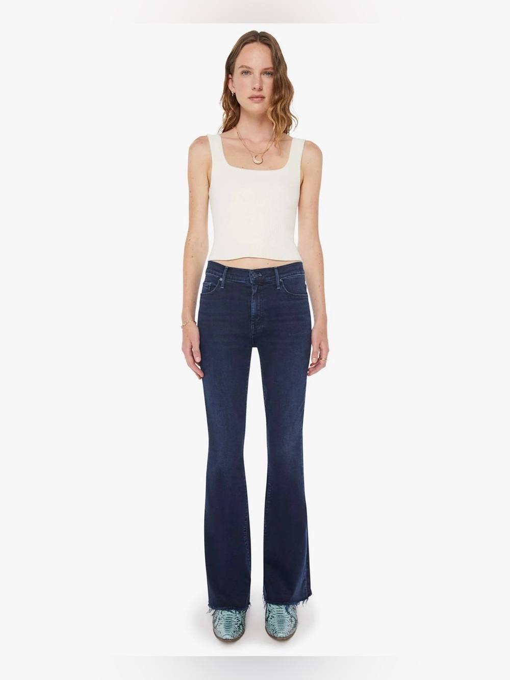 MOTHER The Weekender Fray Chip On My Shoulder Dark Wash Flared Jeans Size 25